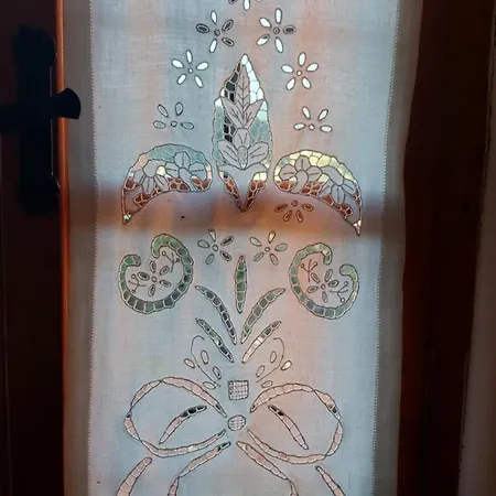 The Cocoon And Olives Hut Villa *