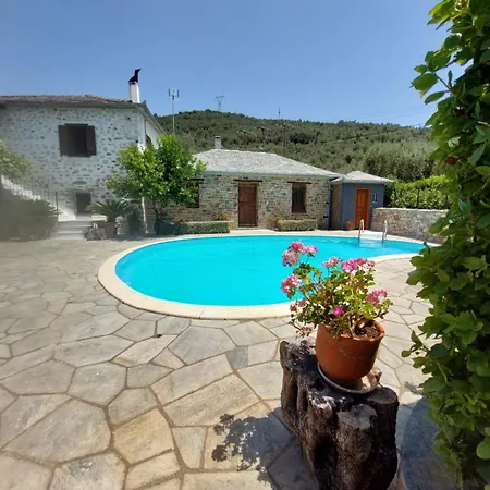 Villa The Cocoon And Olives Hut