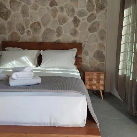 The Cocoon And Olives Hut Villa *