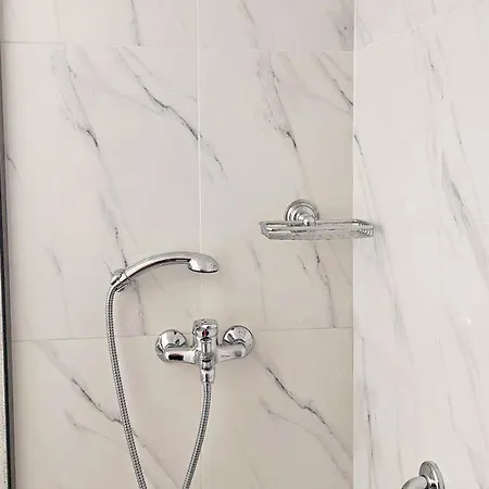 The Cocoon And Olives Hut * Koropi