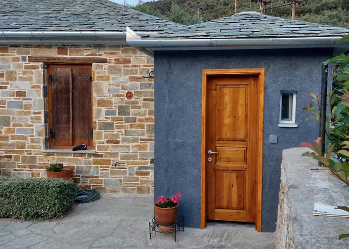 The Cocoon And Olives Hut * كوروبي