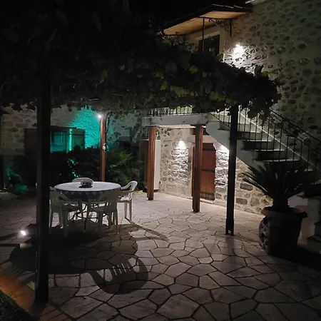 The Cocoon And Olives Hut *