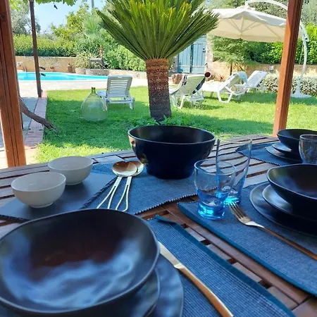 The Cocoon And Olives Hut Villa