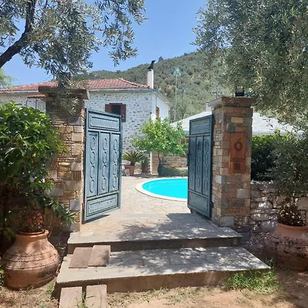 The Cocoon And Olives Hut Villa *