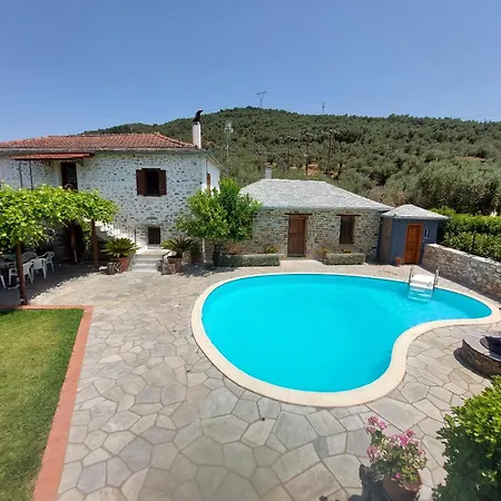 Vila The Cocoon And Olives Hut Koropi