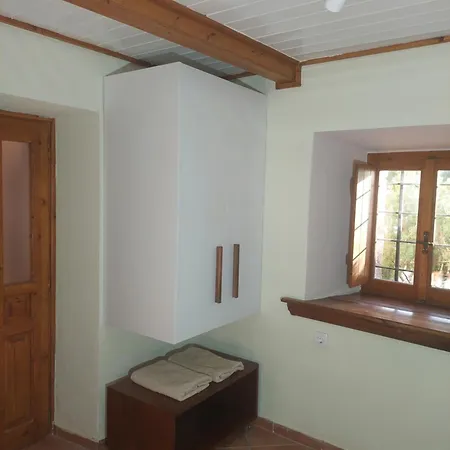 The Cocoon And Olives Hut * Koropi