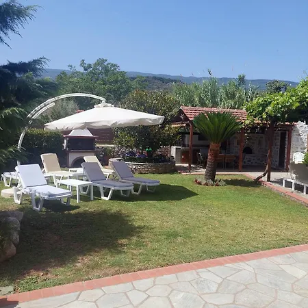 Villa The Cocoon And Olives Hut Koropi