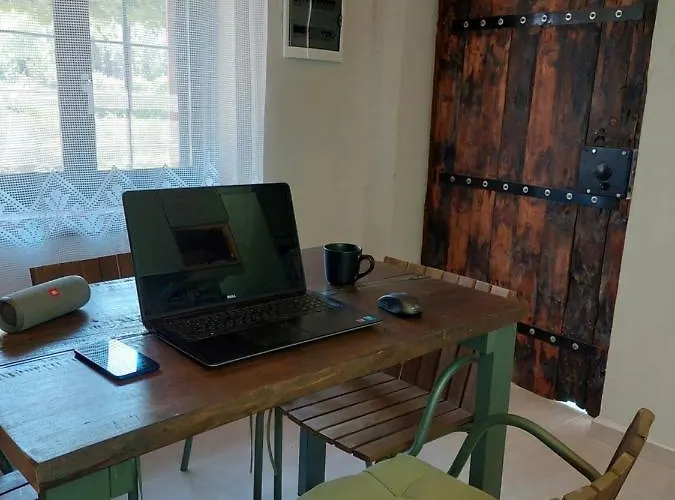 The Cocoon And Olives Hut Вилла