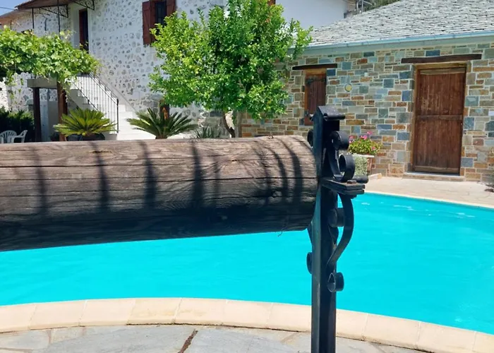 The Cocoon And Olives Hut *