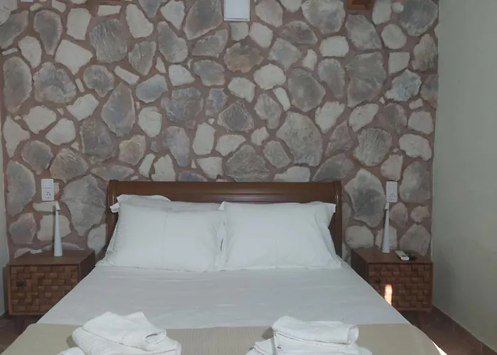 Вилла The Cocoon And Olives Hut *