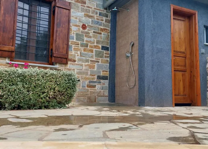 The Cocoon And Olives Hut Коропи