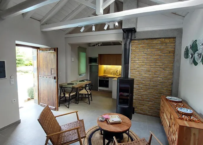 The Cocoon And Olives Hut 别墅